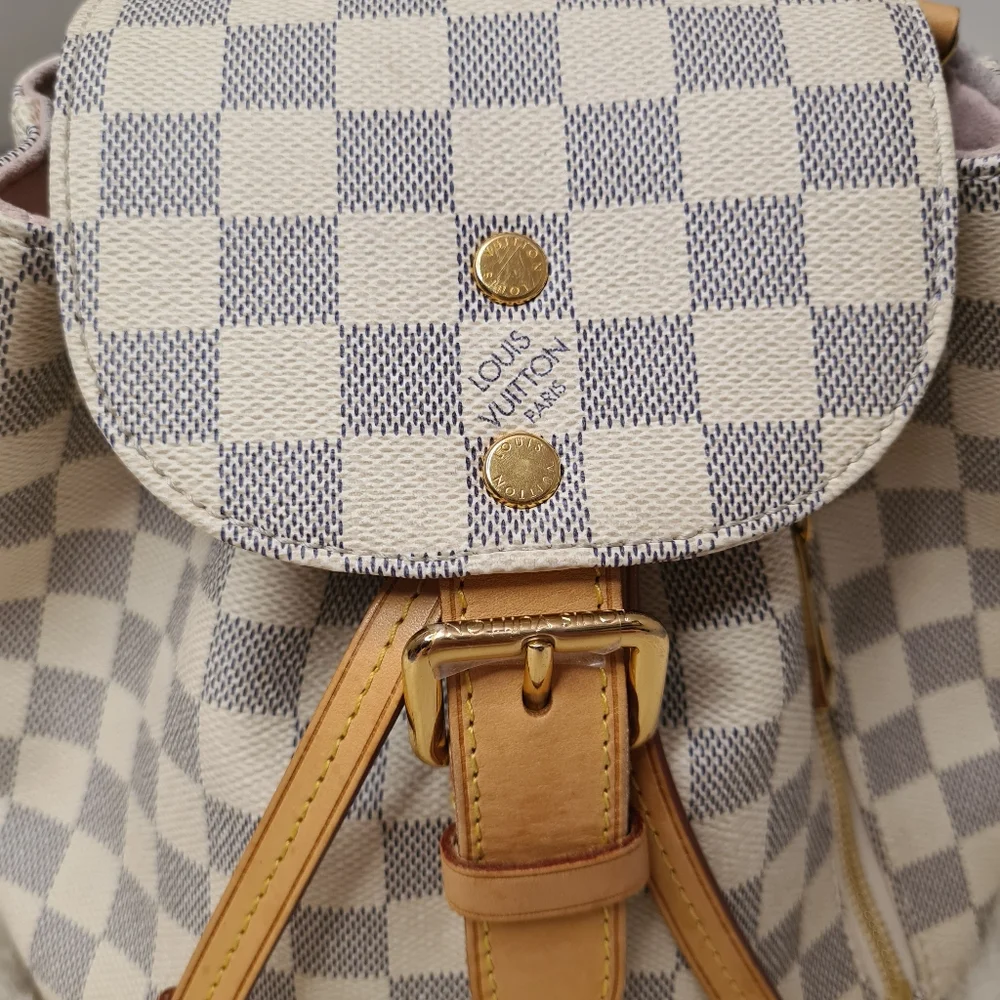 LV monogram Backpack - Picture 3 of 9